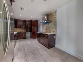 925 SW 94th Ave, Miami FL 33174