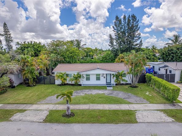 925 SW 94th Ave, Miami FL 33174