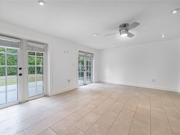 925 SW 94th Ave, Miami FL 33174