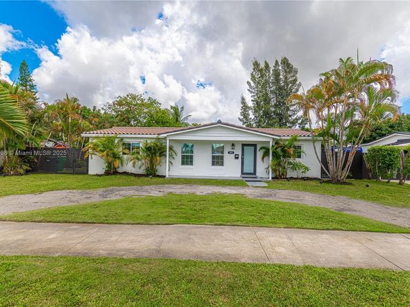 925 SW 94th Ave, Miami FL 33174