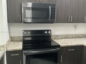 8810 Fontainebleau Blvd 115, Miami FL 33172