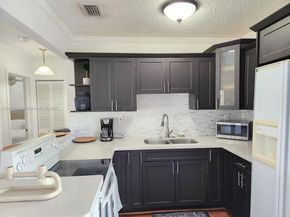 11301 Quail Roost Dr, Miami FL 33157