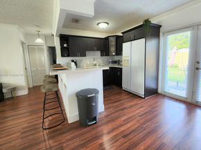 11301 Quail Roost Dr, Miami FL 33157