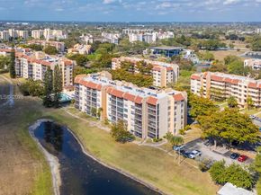 3671 Environ Blvd 368, Lauderhill FL 33319