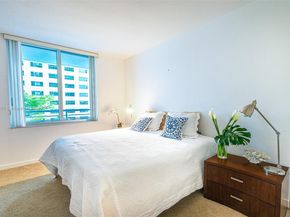 335 S Biscayne Bl 902, Miami FL 33131