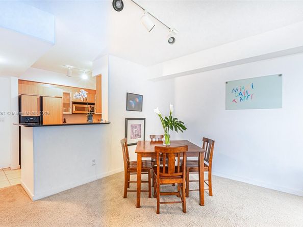 335 S Biscayne Bl 902, Miami FL 33131