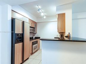 335 S Biscayne Bl 902, Miami FL 33131