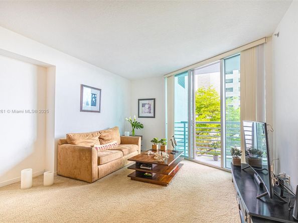 335 S Biscayne Bl 902, Miami FL 33131