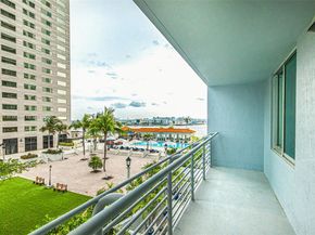 335 S Biscayne Bl 902, Miami FL 33131