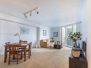 335 S Biscayne Bl 902, Miami FL 33131