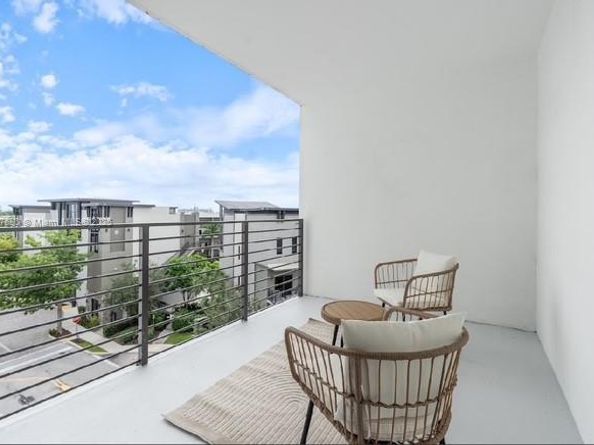 475 SE 1 Street 805A, Pompano Beach FL 33060