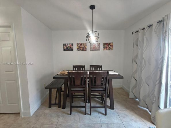 17847 NW 74th Path, Hialeah FL 33015