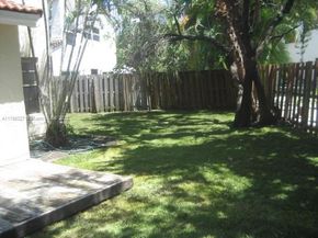 13224 SW 10 Te, Miami FL 33184