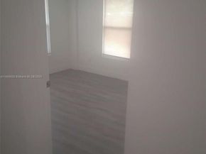 400 NE 161st St, Miami FL 33162