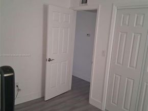 400 NE 161st St, Miami FL 33162