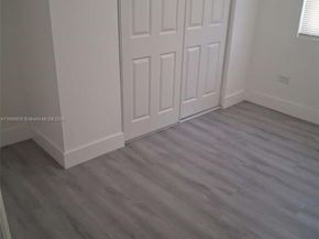 400 NE 161st St, Miami FL 33162