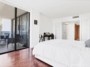 3675 N Country Club Dr 1102, Aventura FL 33180