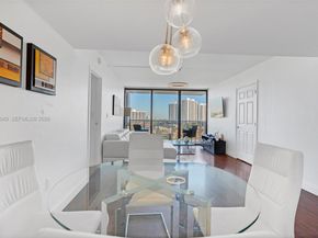 3675 N Country Club Dr 1102, Aventura FL 33180