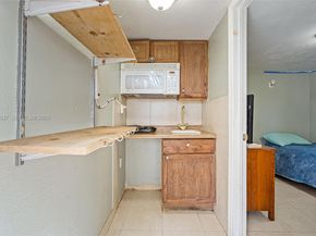 6233 Rodman St, Hollywood FL 33023