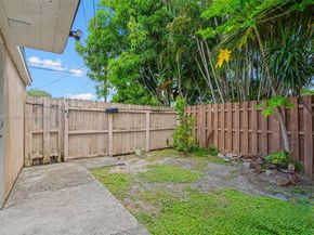 6233 Rodman St, Hollywood FL 33023