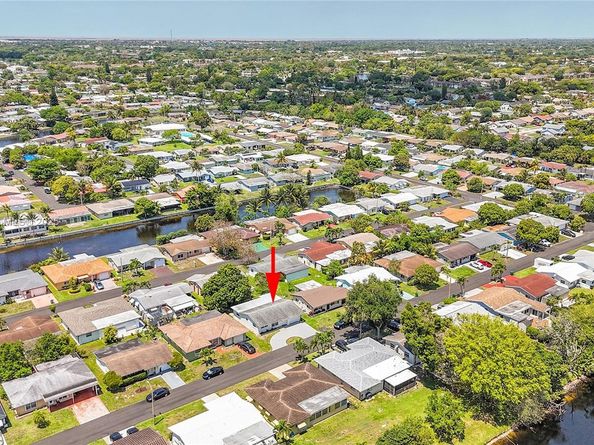 6001 NW 66th Ter, Tamarac FL 33321