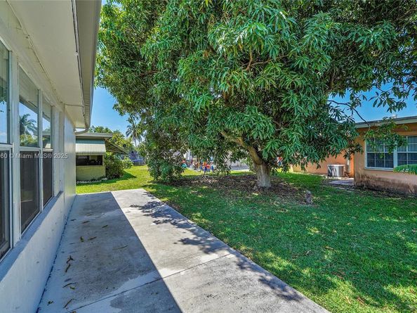 6001 NW 66th Ter, Tamarac FL 33321