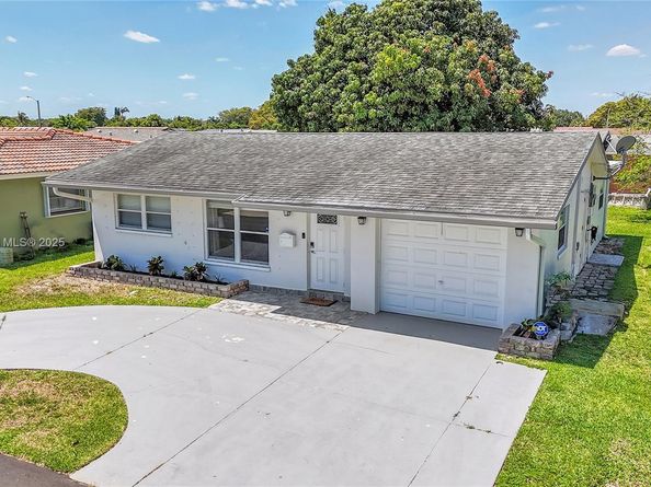 6001 NW 66th Ter, Tamarac FL 33321