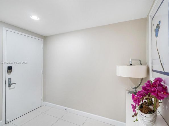 485 Brickell Ave 3308, Miami FL 33131