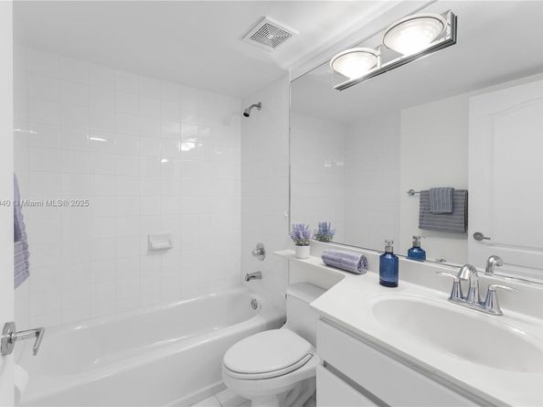 1800 Sunset Harbour Dr 1012, Miami Beach FL 33139