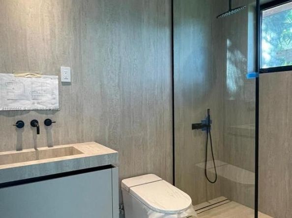 1409 Algardi Ave, Coral Gables FL 33146