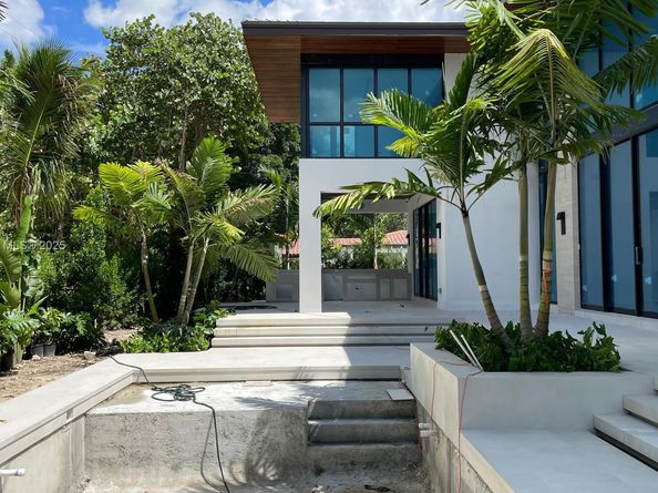 1409 Algardi Ave, Coral Gables FL 33146