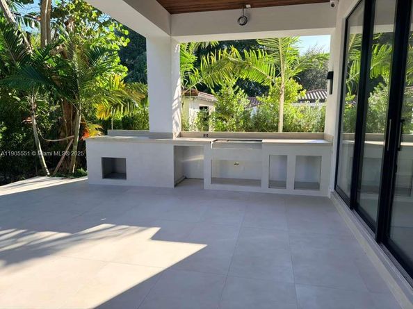 1409 Algardi Ave, Coral Gables FL 33146