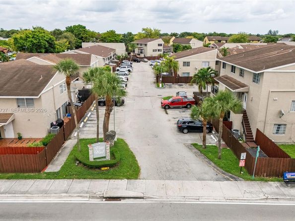 15680 SW 82nd Cir Ln 88, Miami FL 33193
