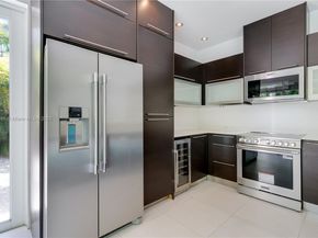 4050 Hardie Ave, Miami FL 33133