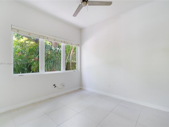 4050 Hardie Ave, Miami FL 33133