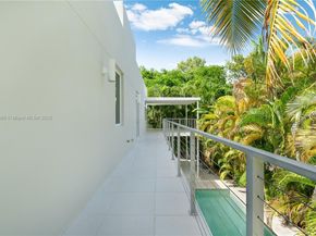 4050 Hardie Ave, Miami FL 33133