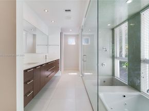 4050 Hardie Ave, Miami FL 33133