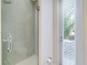 4050 Hardie Ave, Miami FL 33133