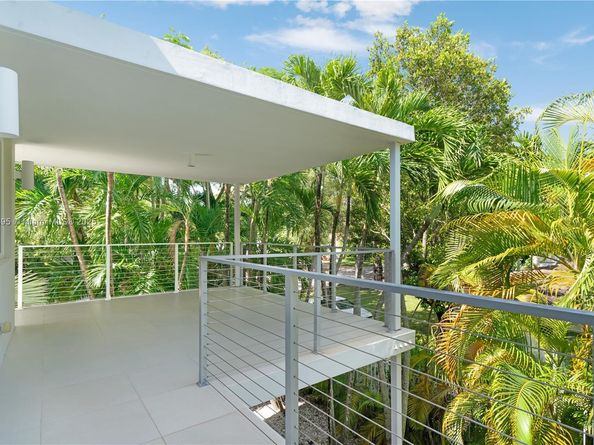 4050 Hardie Ave, Miami FL 33133
