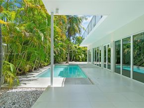 4050 Hardie Ave, Miami FL 33133