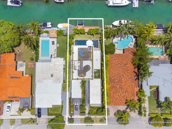 8055 Noremac Ave, Miami Beach FL 33141