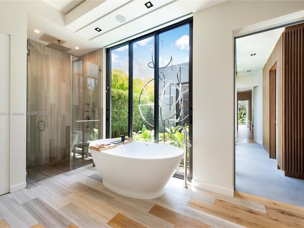 8055 Noremac Ave, Miami Beach FL 33141