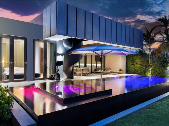 8055 Noremac Ave, Miami Beach FL 33141