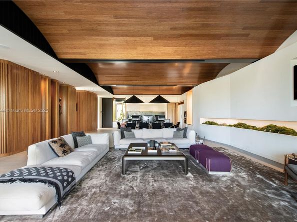 8055 Noremac Ave, Miami Beach FL 33141