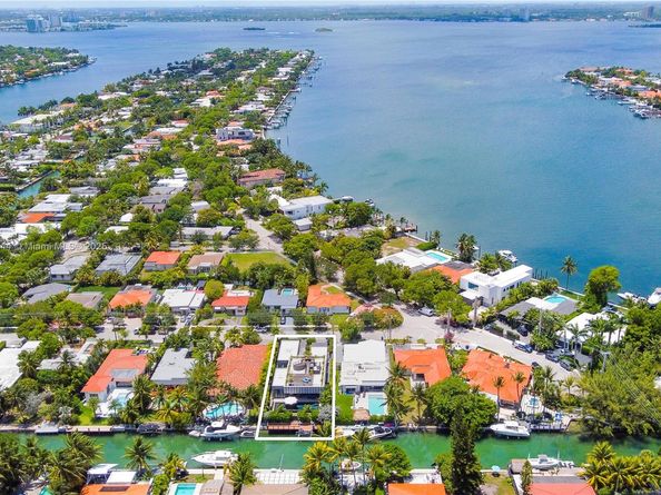 8055 Noremac Ave, Miami Beach FL 33141