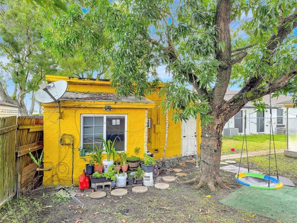 7770 NW 9th Ave, Miami FL 33150