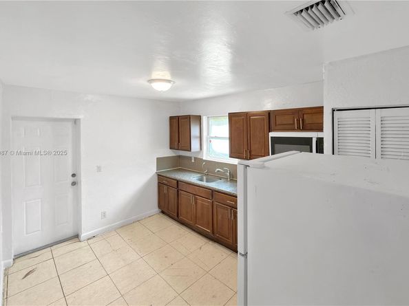 7770 NW 9th Ave, Miami FL 33150