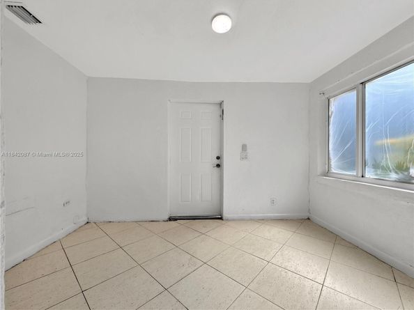7770 NW 9th Ave, Miami FL 33150
