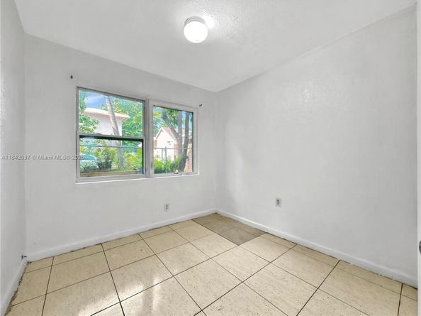 7770 NW 9th Ave, Miami FL 33150