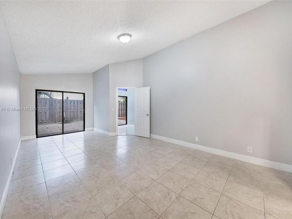 314 Bishop Rd, North Lauderdale FL 33068